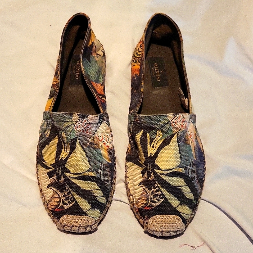 Valentino Garavani butterfly 🦋 shoes Size 40